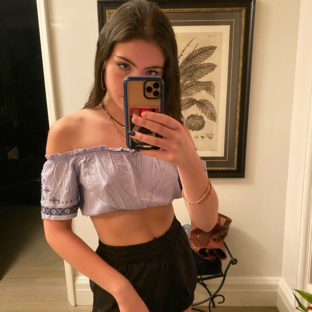 Embroidered summery top 💜 from LF line in 2017!